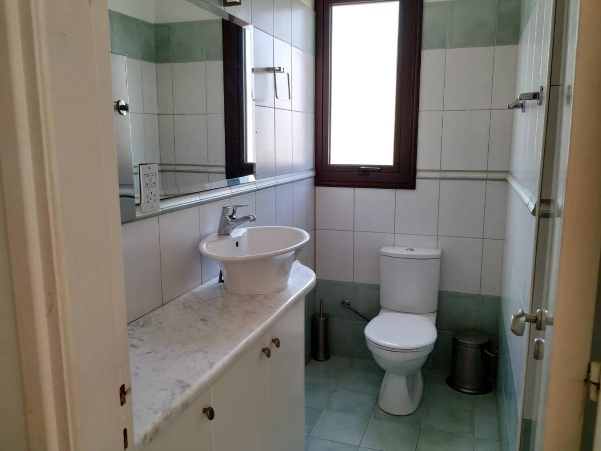 Paphos Lighthouse View Villa מראה חיצוני תמונה